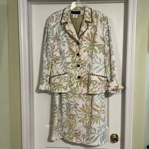 Harve’ Bernard women’s suit.Size 14. Sleeveless dress & blazer. Both fully lined